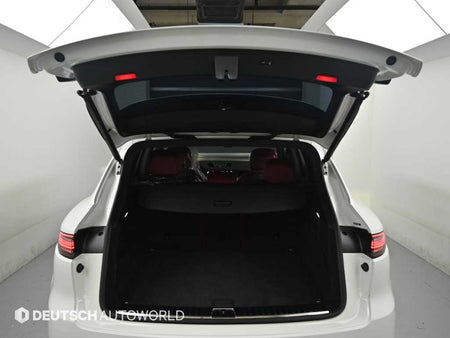 Porsche Cayenne — photo 19