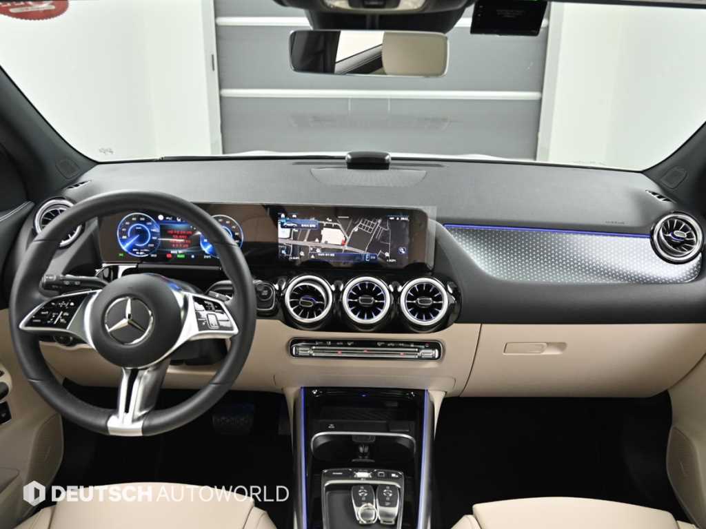 Mercedes-Benz EQA — photo 07