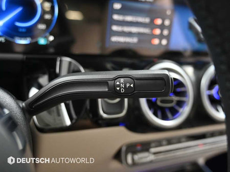 Mercedes-Benz EQA — photo 09