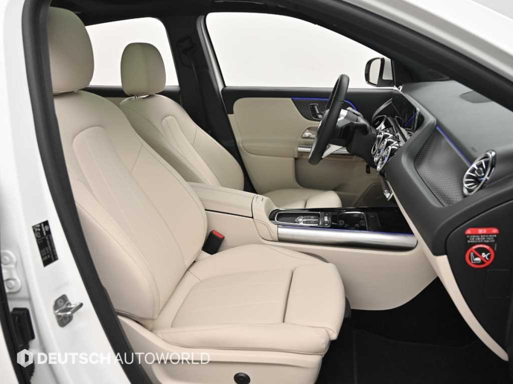 Mercedes-Benz EQA — photo 10