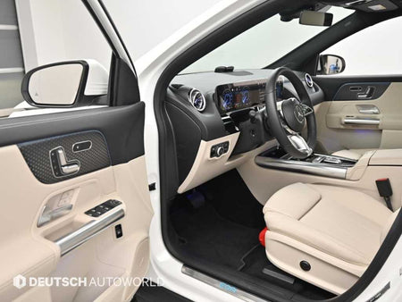 Mercedes-Benz EQA — photo 11