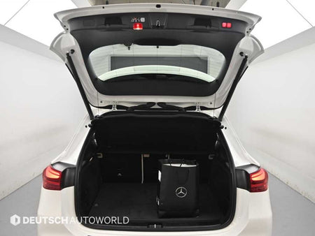 Mercedes-Benz EQA — photo 19