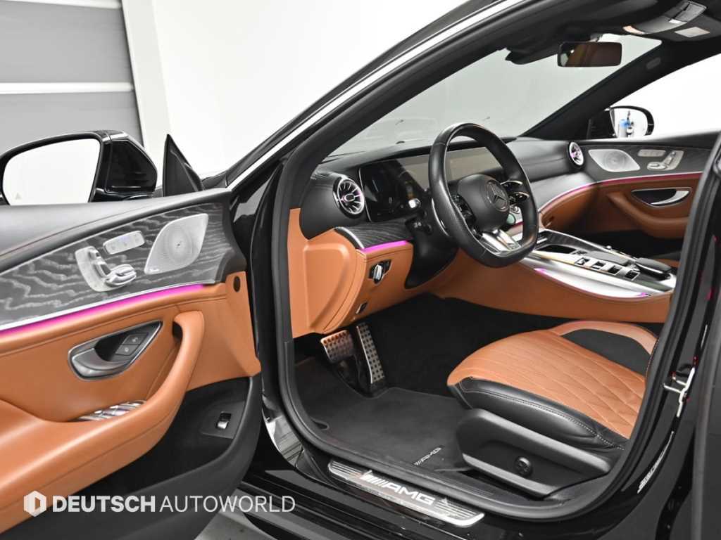 Mercedes-Benz AMG GT — photo 11