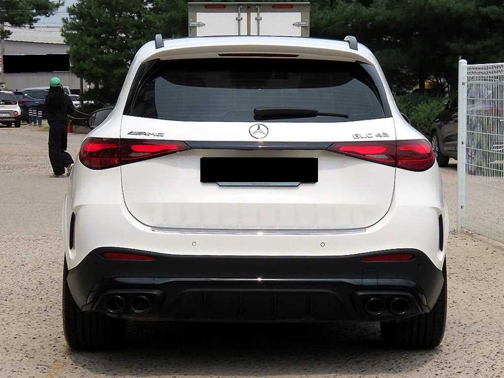 Mercedes-Benz GLC-Class — photo 04