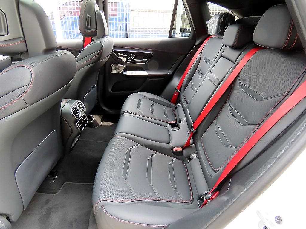 Mercedes-Benz GLC-Class — photo 07