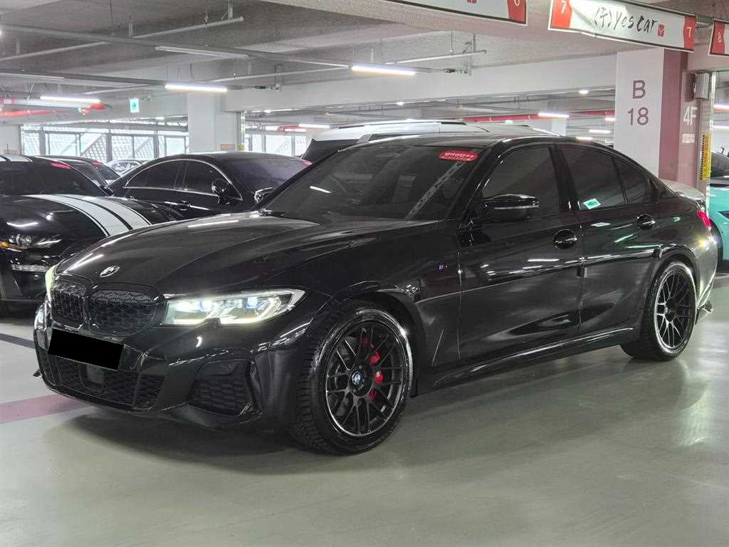 BMW 3-Series — photo 01