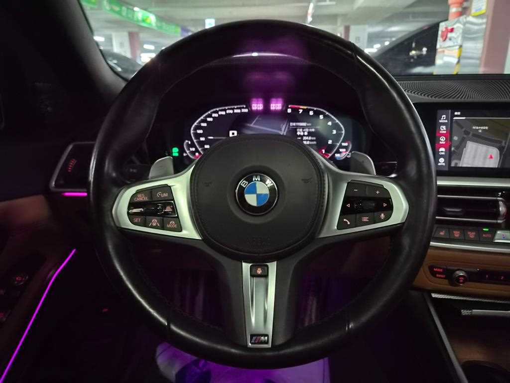 BMW 3-Series — photo 07
