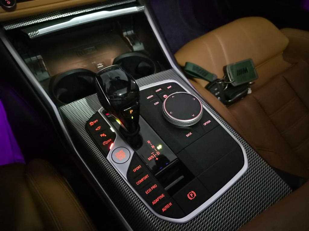 BMW 3-Series — photo 09