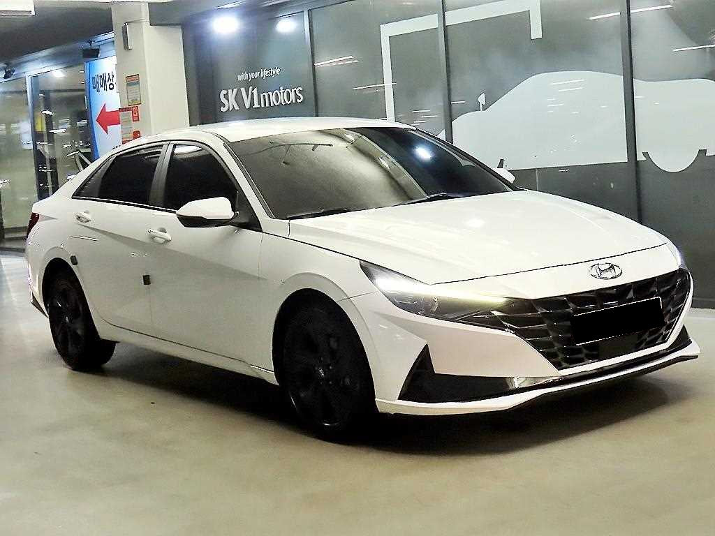 Hyundai Avante — photo 01
