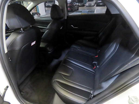 Hyundai Avante — photo 07