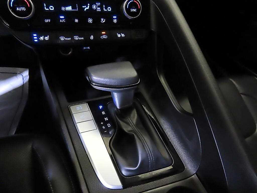 Hyundai Avante — photo 12