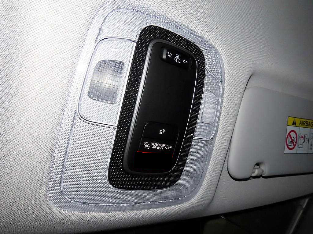 Hyundai Avante — photo 16