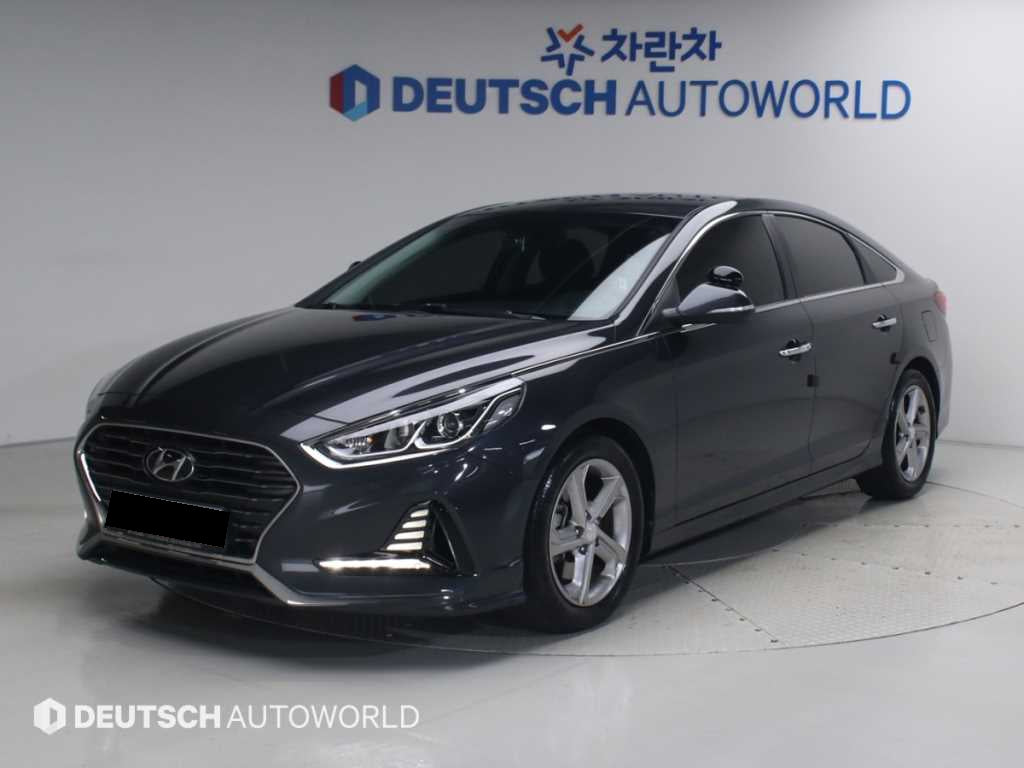 Hyundai Sonata — photo 01