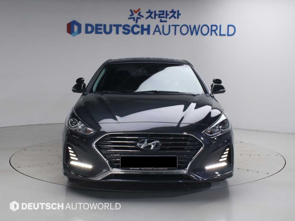 Hyundai Sonata — photo 03