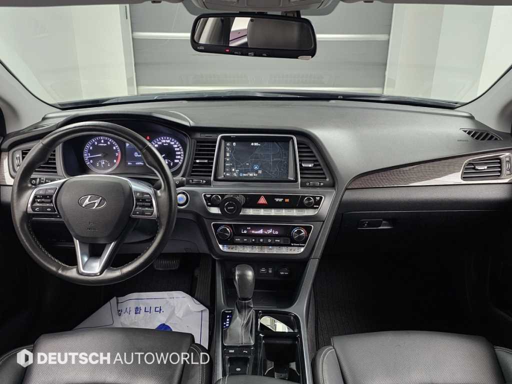 Hyundai Sonata — photo 07