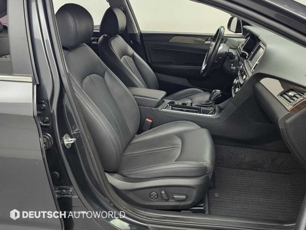 Hyundai Sonata — photo 10