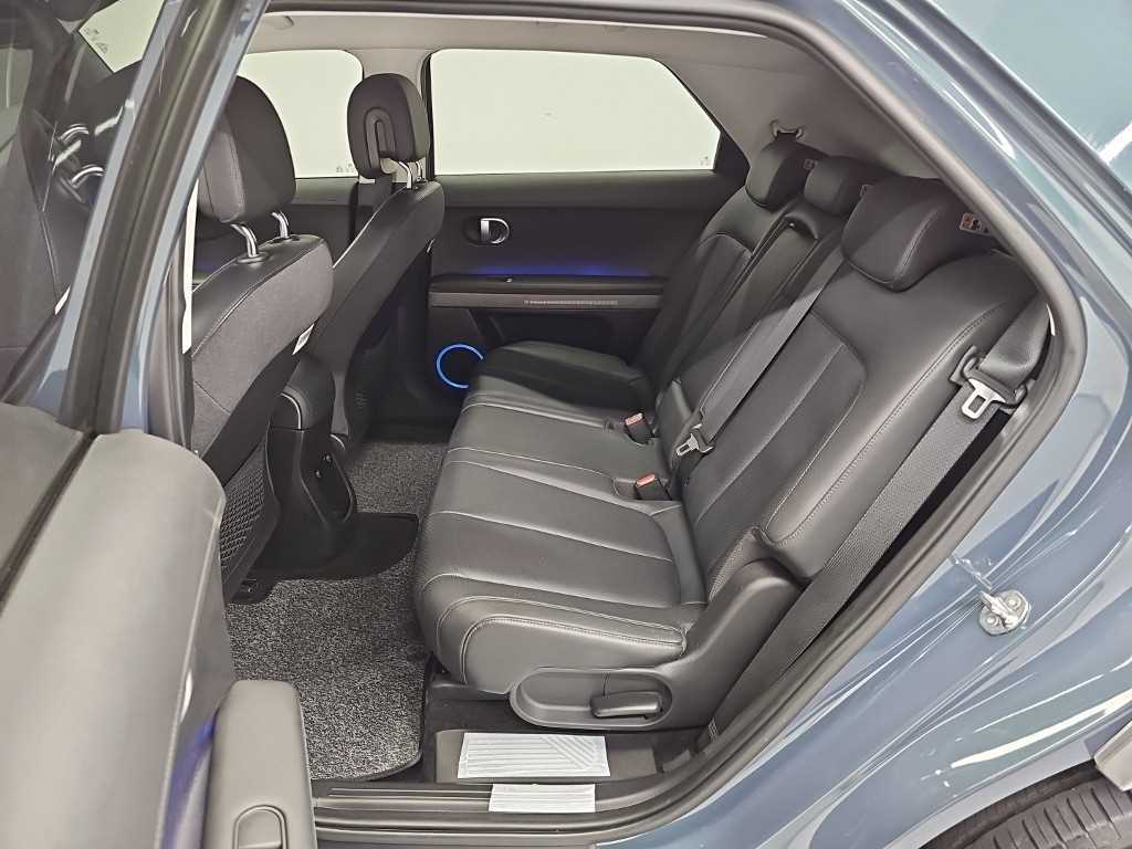 Hyundai Ioniq5 — photo 12