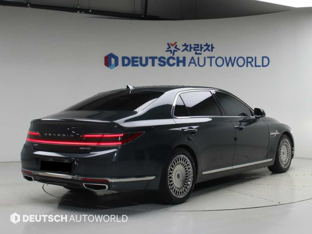 Genesis G90 — photo 02