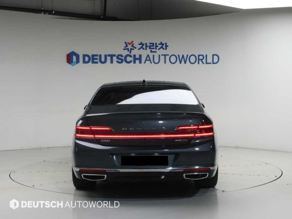 Genesis G90 — photo 04