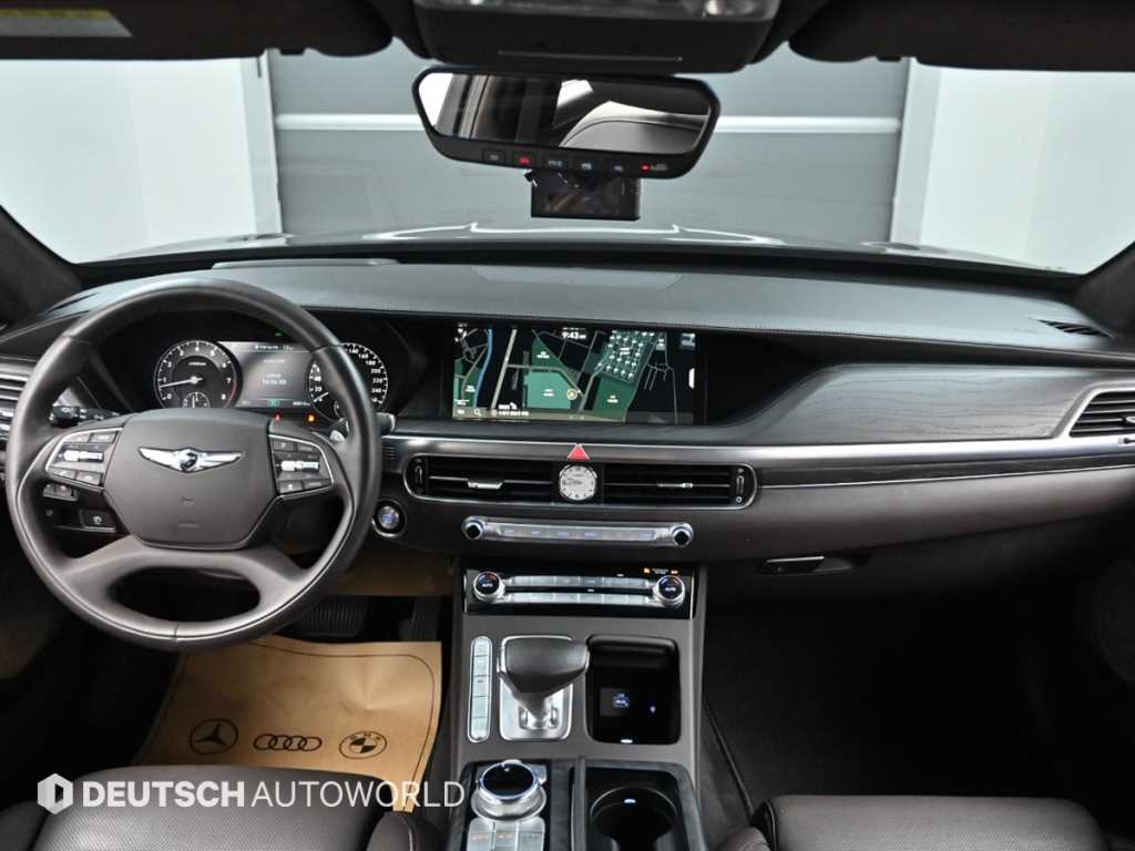 Genesis G90 — photo 07