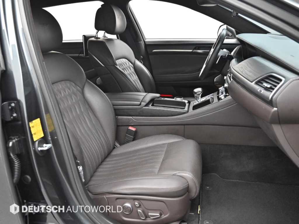 Genesis G90 — photo 10