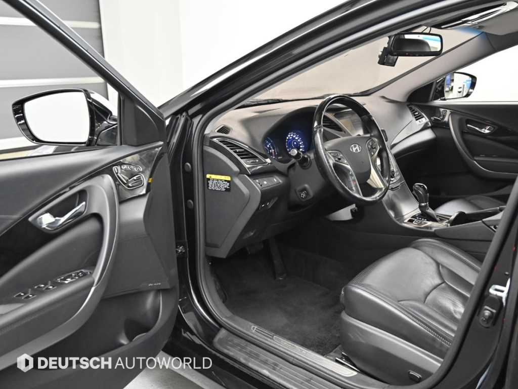 Hyundai Grandeur — photo 11