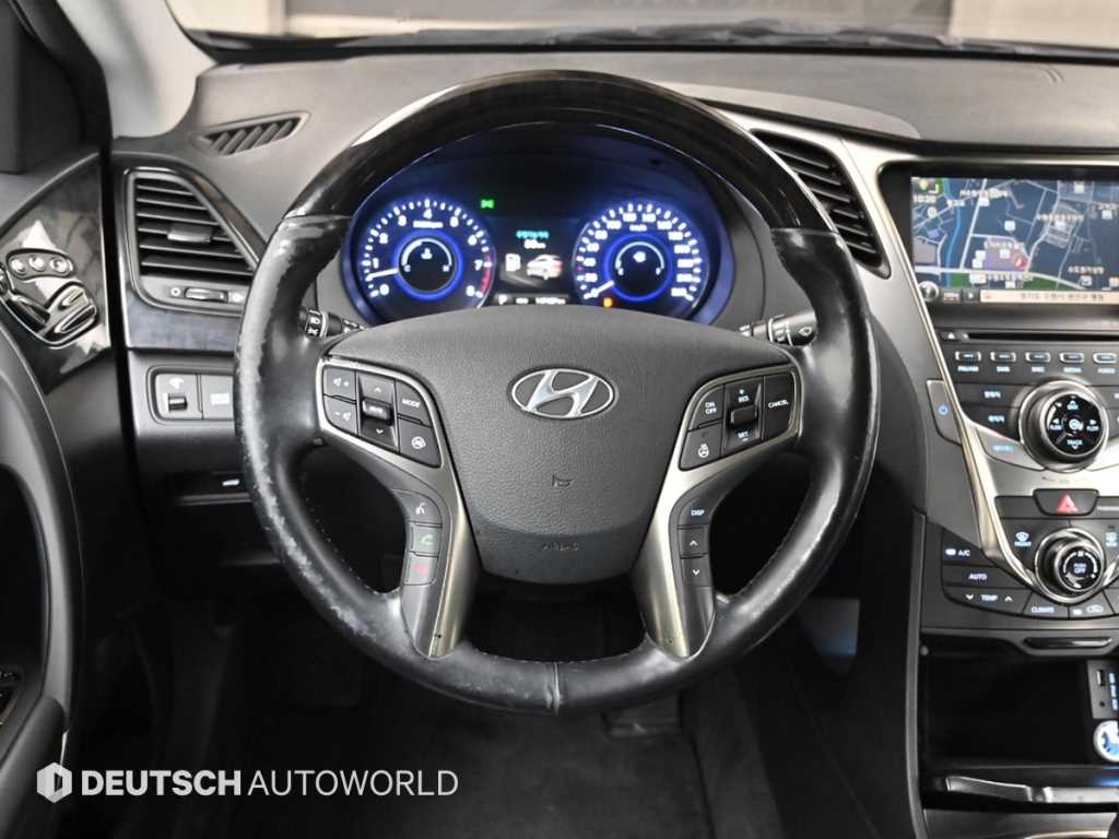 Hyundai Grandeur — photo 13