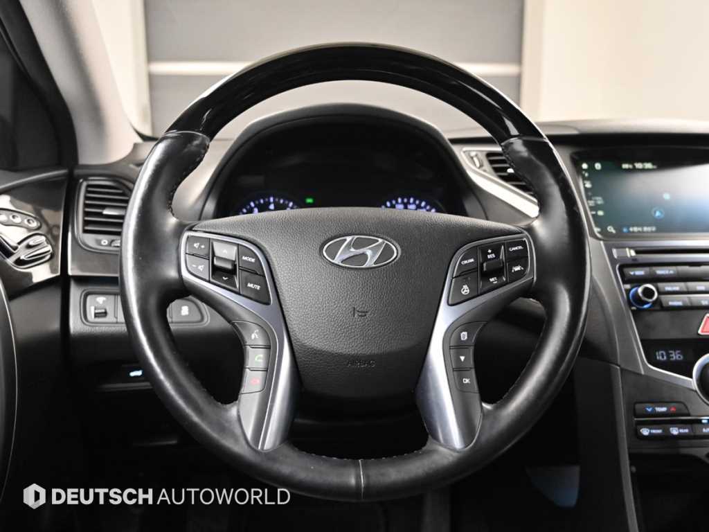 Hyundai Grandeur — photo 13