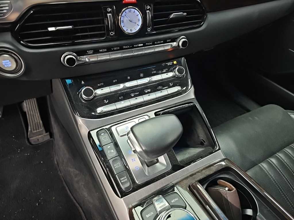 Genesis EQ900 — photo 08