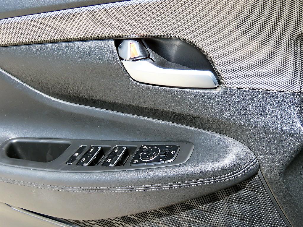 Hyundai Santafe — photo 11