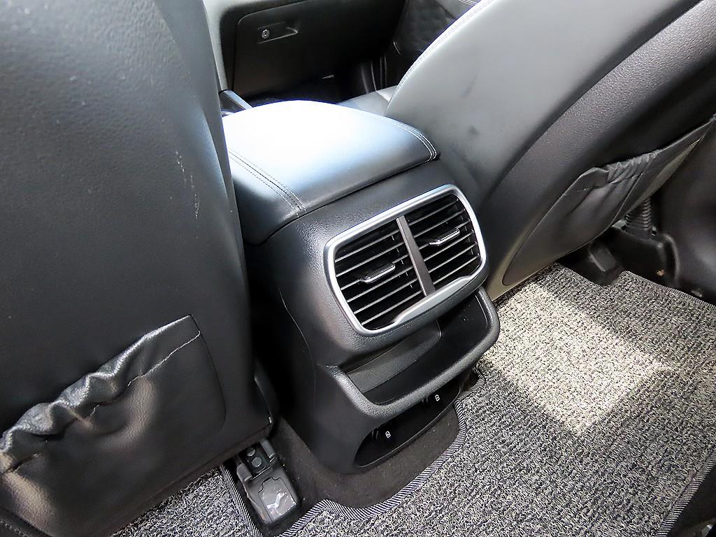 Hyundai Santafe — photo 15