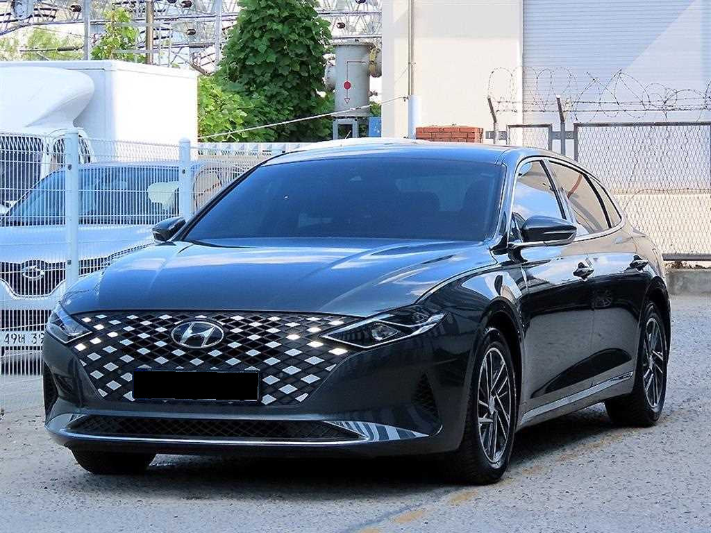 Hyundai Grandeur — photo 02
