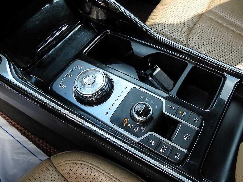 Kia Sorento — photo 10