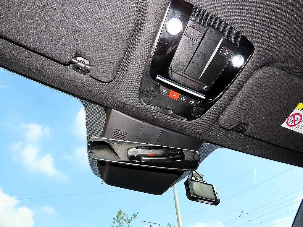 Kia Sorento — photo 14