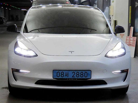 Tesla Model 3 — photo 02
