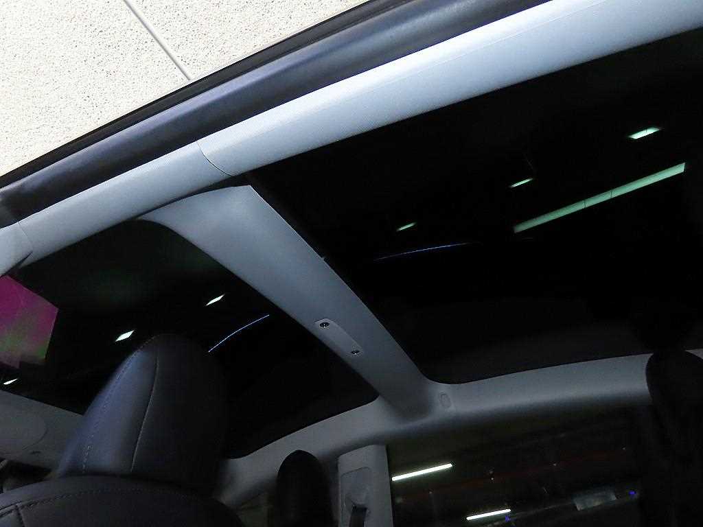 Tesla Model 3 — photo 15