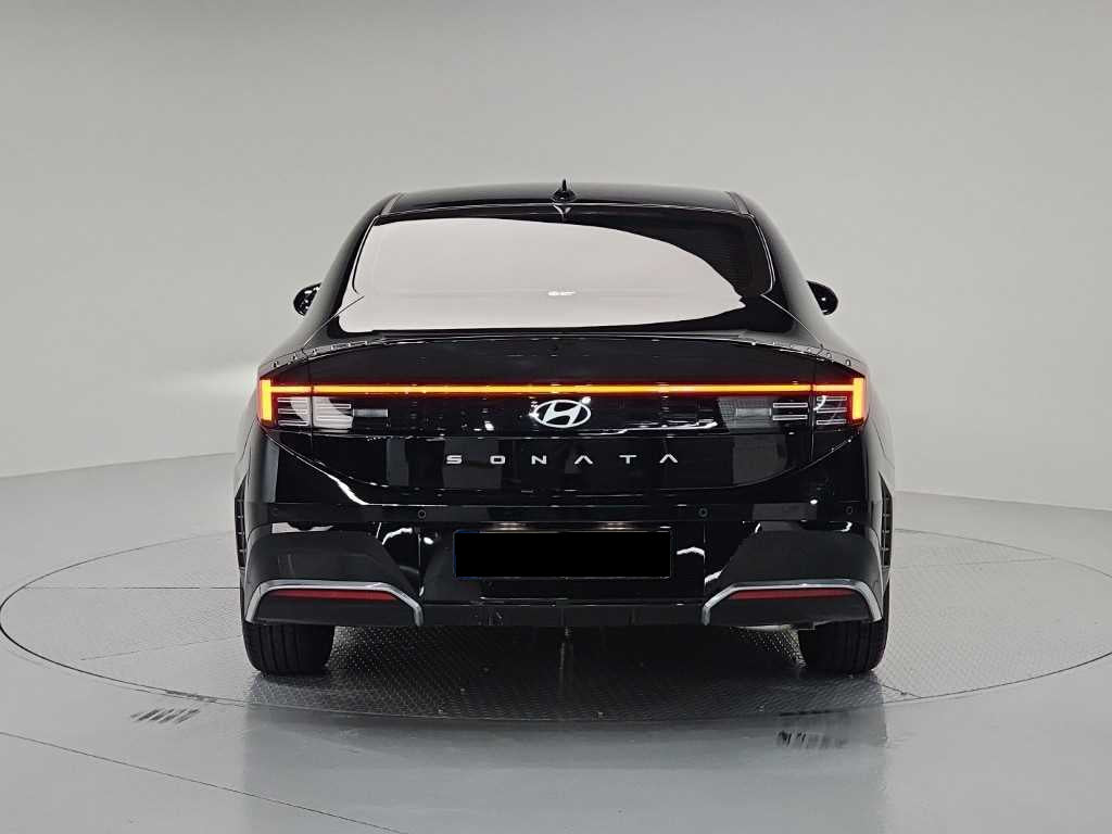 Hyundai Sonata — photo 03