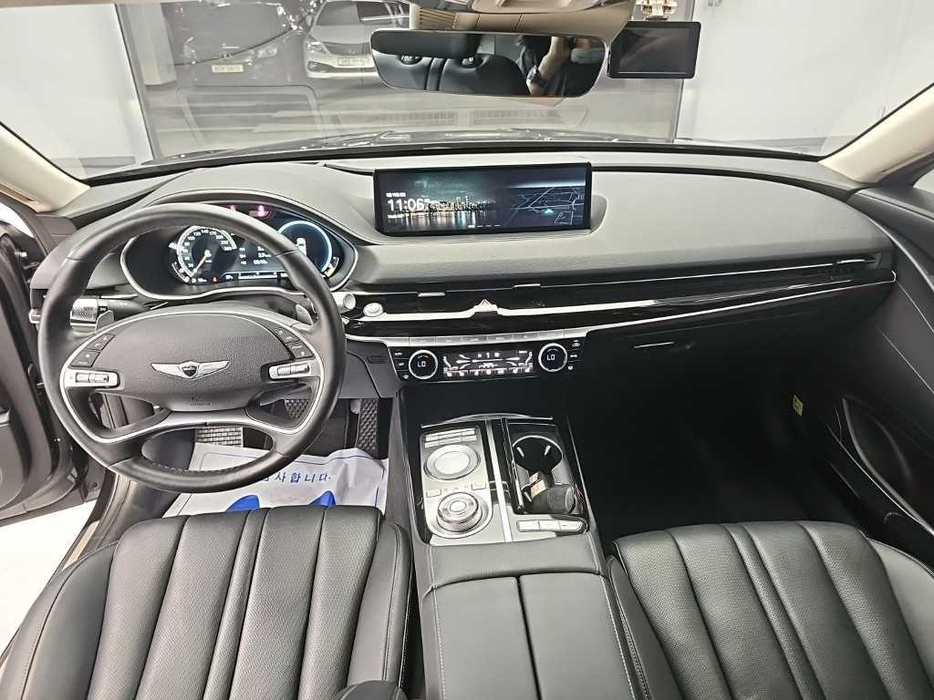 Genesis G80 — photo 07
