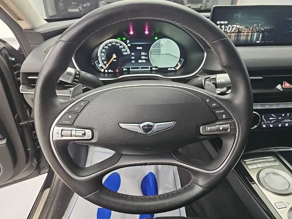 Genesis G80 — photo 09