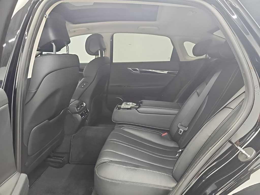 Genesis G80 — photo 12