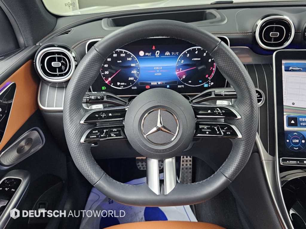 Mercedes-Benz GLC-Class — photo 13