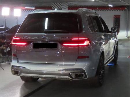 BMW X7 — photo 03