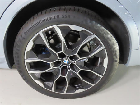 BMW X7 — photo 17