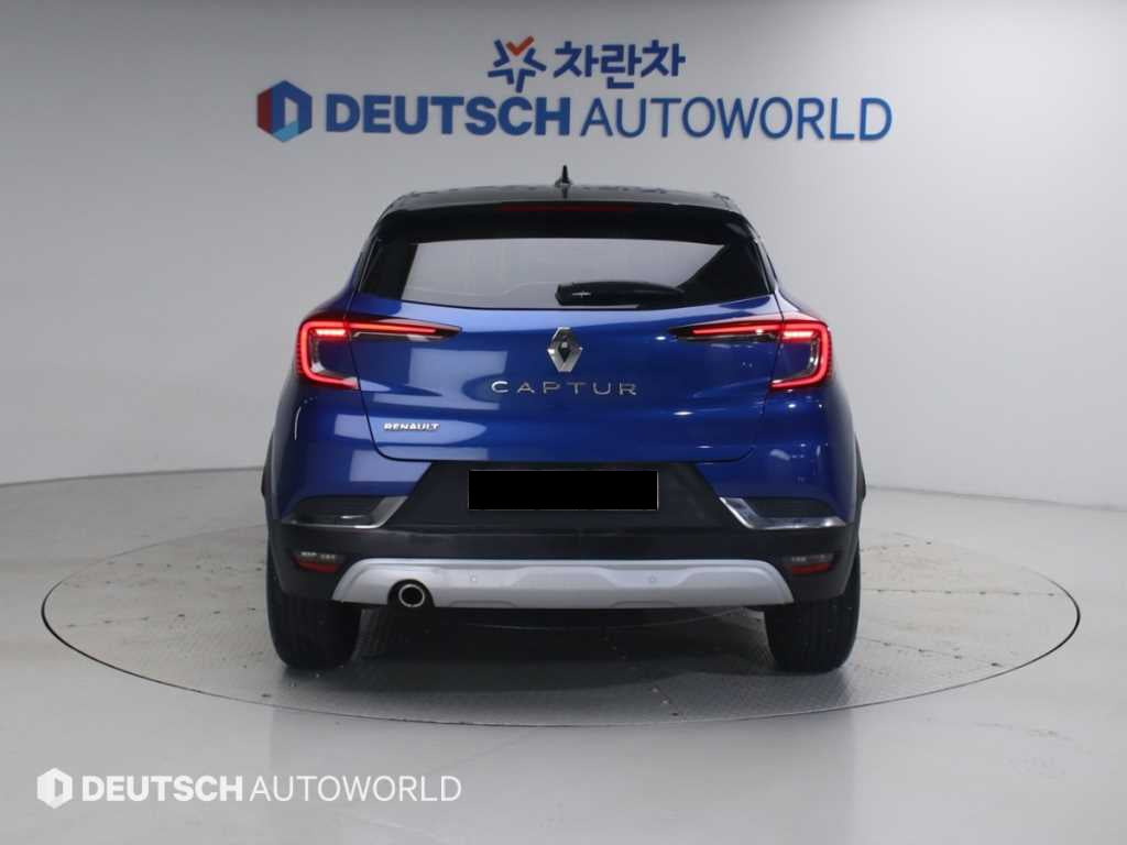 RENAULT Captur — photo 04