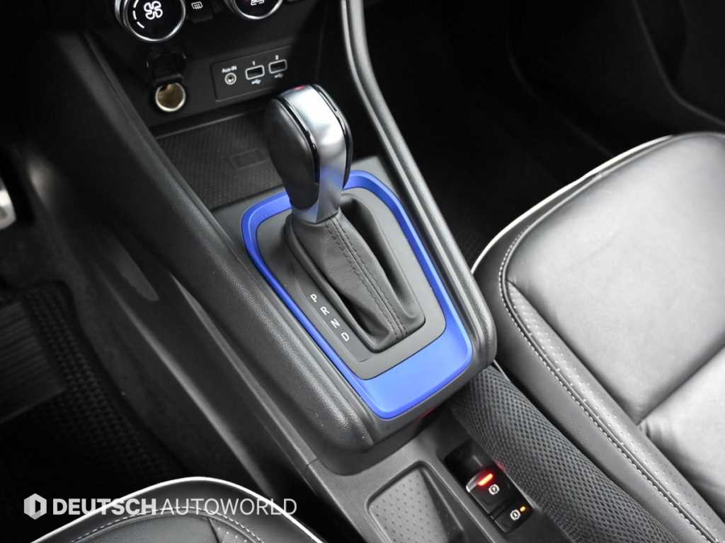 RENAULT Captur — photo 09