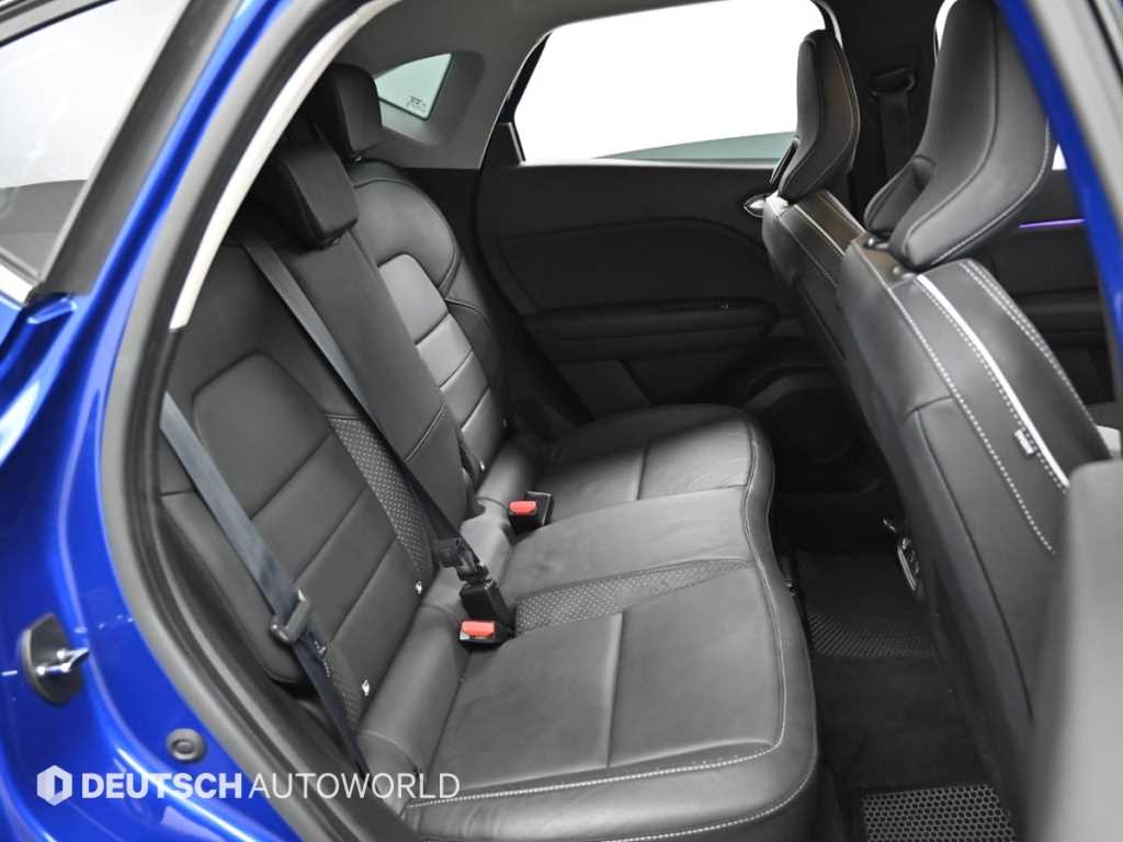 RENAULT Captur — photo 12