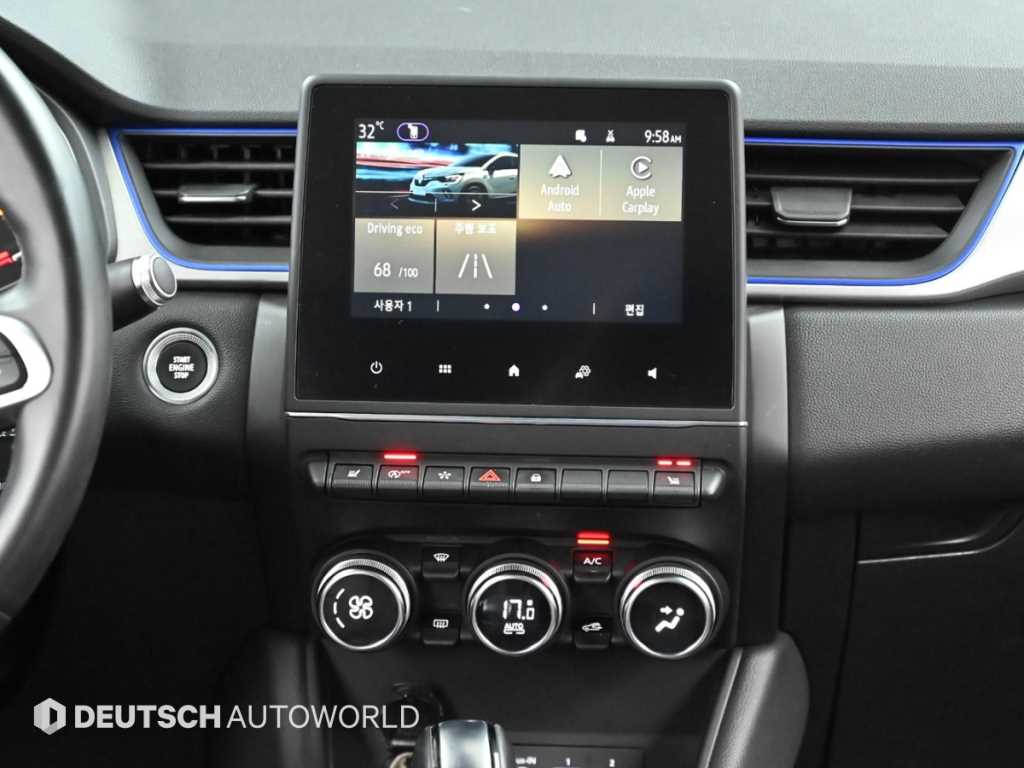 RENAULT Captur — photo 14