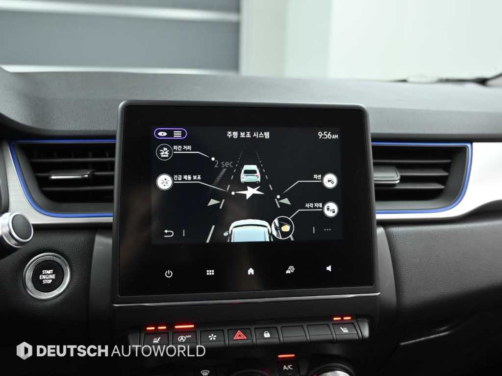RENAULT Captur — photo 17