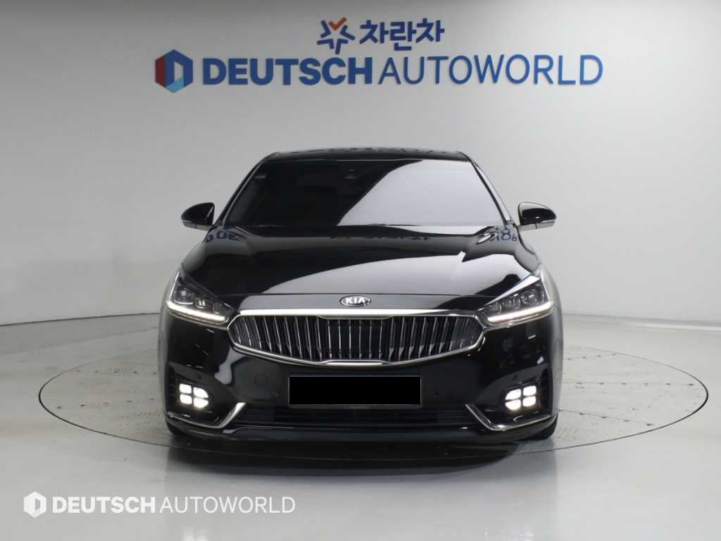 Kia K7 — photo 03