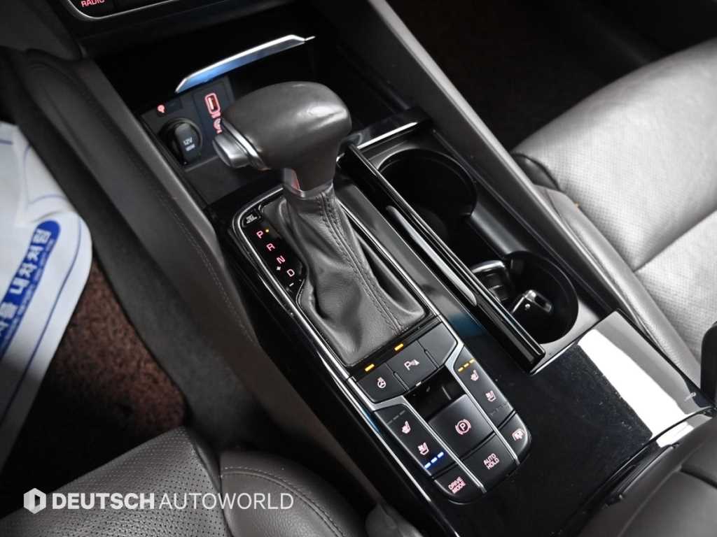 Kia K7 — photo 09